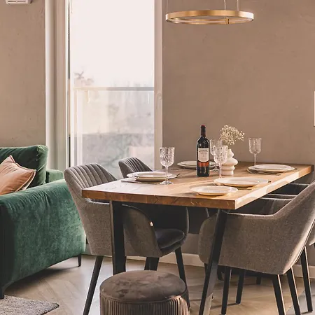 2homerent Mostowa 23 *